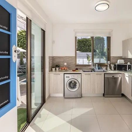 Stylish 3br Private Pool Garden Near *