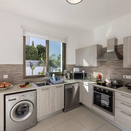 Stylish 3br Private Pool Garden Near *