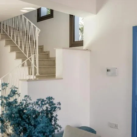 Stylish 3br Private Pool Garden Near * Paralimni